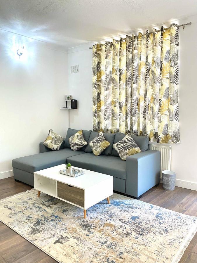 Apartamento 2 Bed Town Centre Nr Theatre Free Park Wi-Fi & Garden Aylesbury  Exterior foto