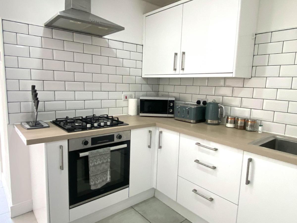 Apartamento 2 Bed Town Centre Nr Theatre Free Park Wi-Fi & Garden Aylesbury  Exterior foto