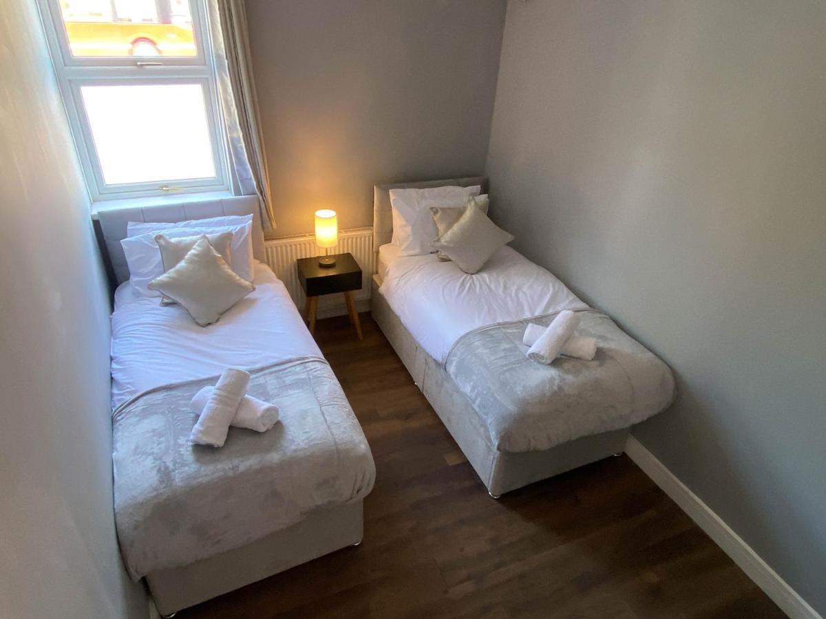 Apartamento 2 Bed Town Centre Nr Theatre Free Park Wi-Fi & Garden Aylesbury  Exterior foto