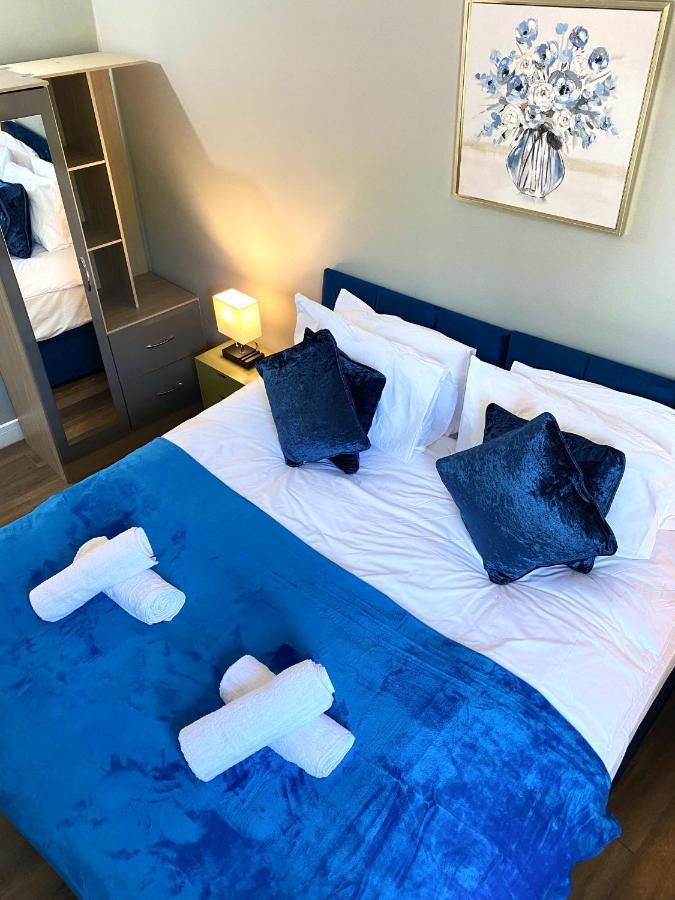 Apartamento 2 Bed Town Centre Nr Theatre Free Park Wi-Fi & Garden Aylesbury  Exterior foto