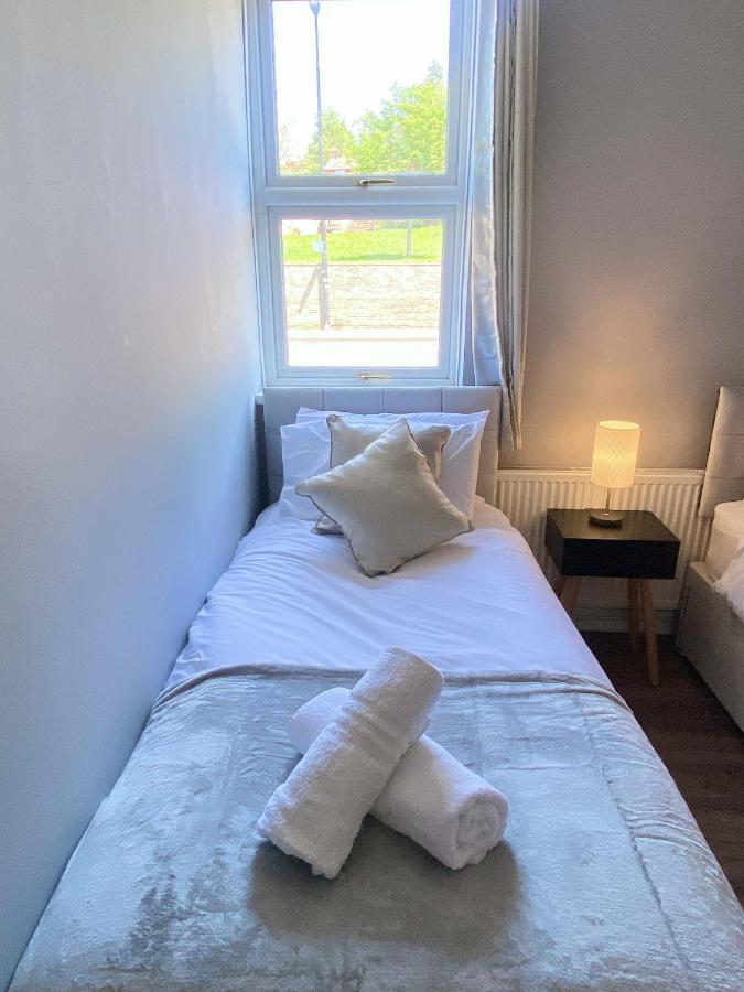 Apartamento 2 Bed Town Centre Nr Theatre Free Park Wi-Fi & Garden Aylesbury  Exterior foto