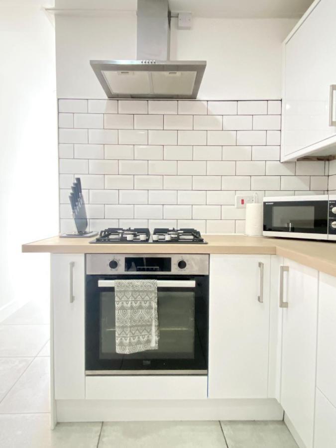 Apartamento 2 Bed Town Centre Nr Theatre Free Park Wi-Fi & Garden Aylesbury  Exterior foto