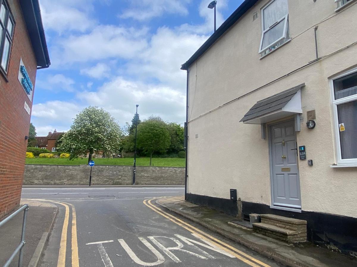 Apartamento 2 Bed Town Centre Nr Theatre Free Park Wi-Fi & Garden Aylesbury  Exterior foto
